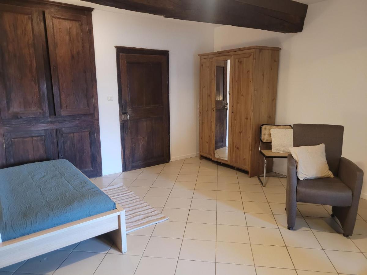 Chez Catharina Oldtimer B&B Levoncourt  エクステリア 写真