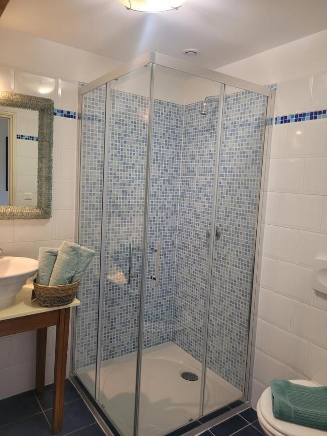 Chez Catharina Oldtimer B&B Levoncourt  エクステリア 写真