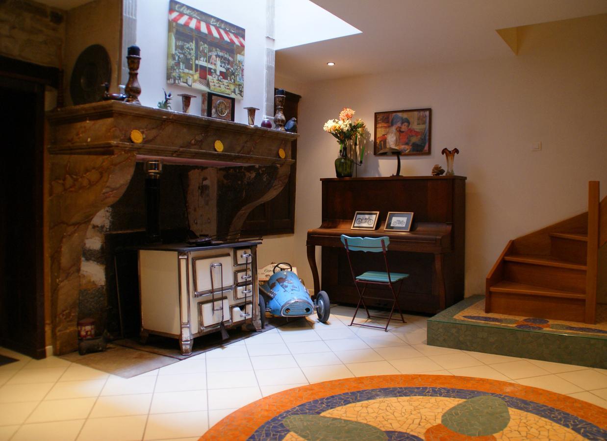 Chez Catharina Oldtimer B&B Levoncourt  エクステリア 写真